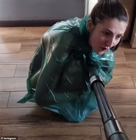 Vacuum Challenge Experts Warn Against Trying The New Viral Trend Daily Mail Online