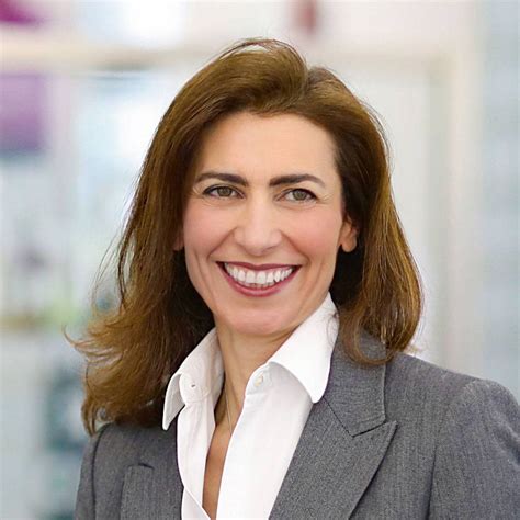 Ayrıca ayla çok güzel bir isim. Ayla Ziz, directrice générale d'Unilever Levant-Irak, 49 ans