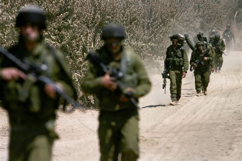 إسرائيل تعلن إحباط عملية تهريب أسلحة من لبنان الأكبر منذ سنوات وربما دعمها حزب الله Cnn Arabic
