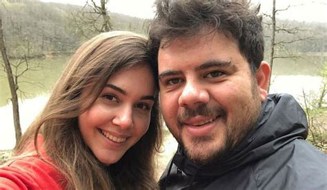 Oyuncu eser yenenler ile eşi berfu yenenler çifti ikinci bebeklerini kucaklarına aldı. Eser Yenenler'in eşi Berfu Yenenler'in Gölcük depreminde ...
