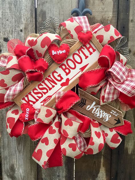 Kissing Booth Valentine Wreath Holiday Wreaths Valentine Wreath Wreaths