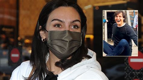 Jul 01, 2021 · birce organizó una fiesta nocturna en asmalımescit, en compañía de amigos como el propio çelikkok y su esposa mihre mutlu, que es arquitecta como el nuevo novio de akalay,. Birce Akalay: "Fasih sadece dostum" - SacitAslan.com