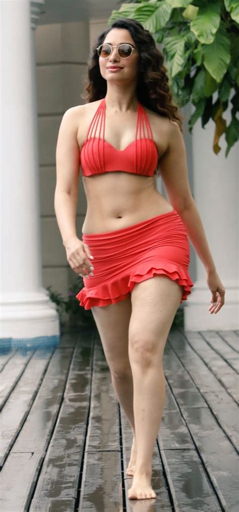 Pin on saree navel : 40+ Aunty Navel - Celebrities Over 40 Wearing Bikinis ...