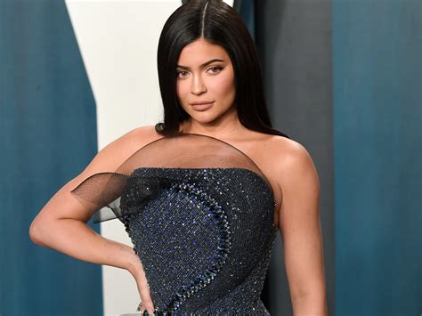 Kylie jenner was born in 1997 in california. Kylie Jenner mintió para lograr el título de milmillonaria ...