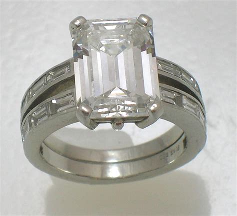 Jewelry Fashion And Celebrities 6 Carats Diamond Engagement Ring