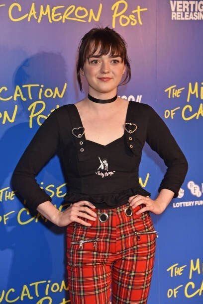 Maisie Maisie Williams Bikini Maisie Williams Sophie Turner Maisie