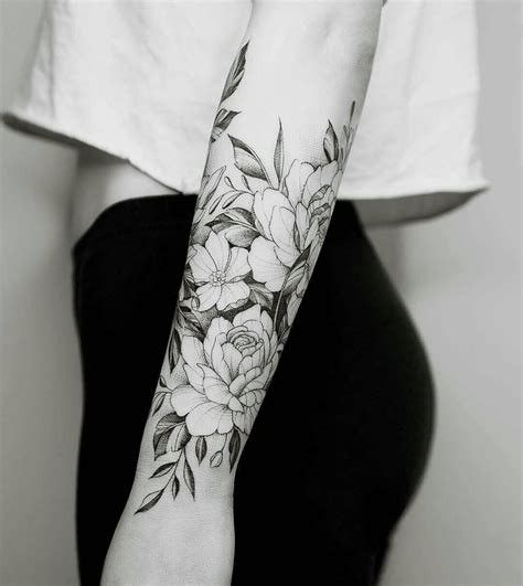 Love The Feel Of This Tattoo Beautytatoos Tattoos Sleeve Tattoos For Women Forearm Flower
