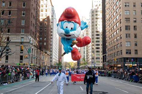 Macy S Thanksgiving Day Parade What Time Is The Parade Plus How To Stream And More