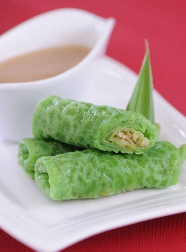 Top suggestions for kue dadar. Gizi dan Kuliner by Budi: Kue Dadar Gulung