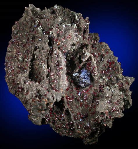 Photographs Of Mineral No 21040 Sphalerite Var Ruby Blende With