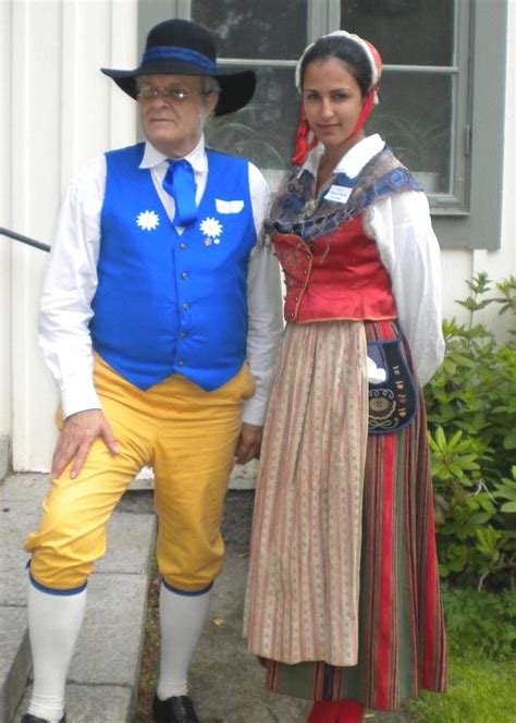 lars jacob wearing sverigedräkten sweden costume and oksana maria lorczak wearing birgit