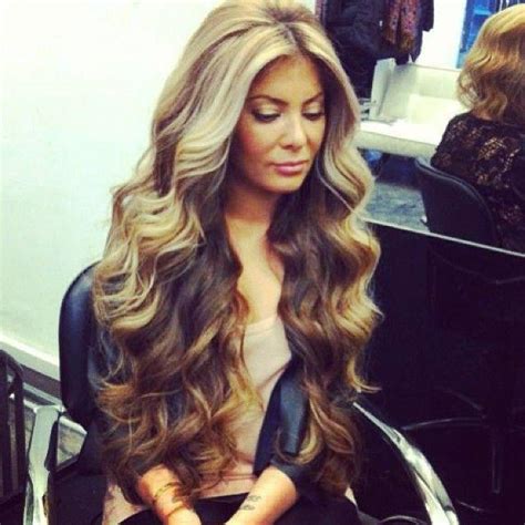 Full Beachy Waves Hairstyles How To