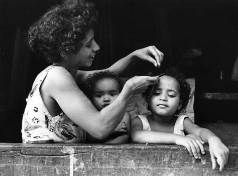 Fotos Reencontradas De Madre Con Sus Hijos De Hace 50 Años