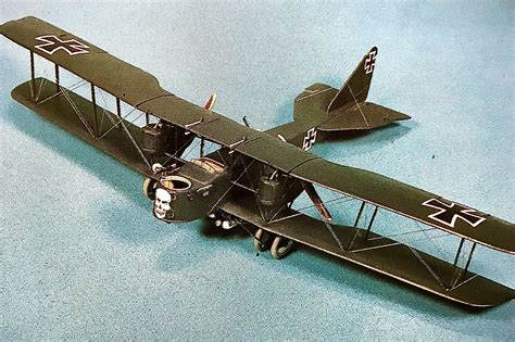 Ww1 History Ww1 Aircraft Western Front Biplane Aircraft Modeling Zeppelin Plastic Models