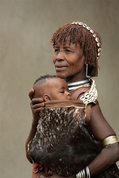 Africa Woman And Child Omo Valley Ethiopia ©thomas Wallmeyer