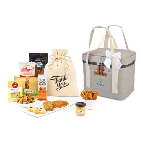 Out Of The Woods Welcoming Walrus Gourmet Lunch Cooler T Set