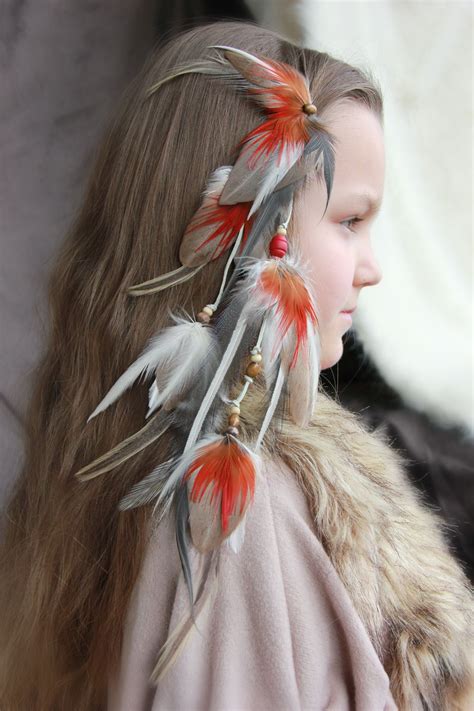 If your hair is longer than your shoulders and is thin, to medium, try out our halo hair extensions for a seamless blend. Long feather hair extension in boho style. | Native ...