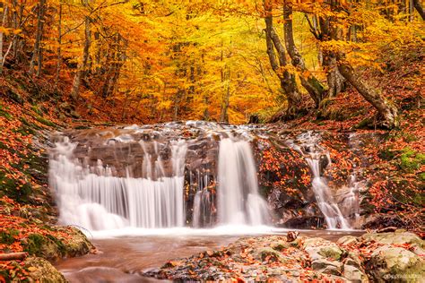 Lovely Autumn Waterfall Wallpaper Download Autumn Hd