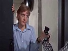 David Hemmings : sharp lines & funny scenes in Blow Up (1966) - YouTube