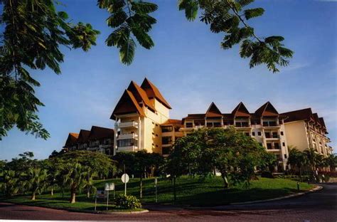 A famosa resort in melaka is one of the theme park attractions that you should consider going with your entire family. A'Famosa Resort Melaka di Malacca Johor and South ...
