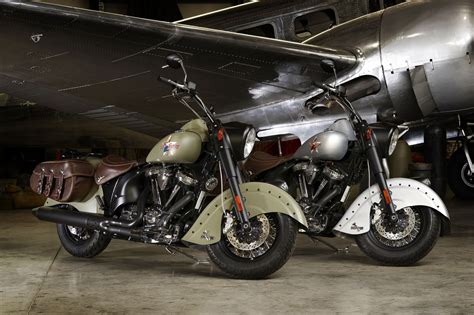 Indian chief dark horse maybe polaris recognized the popularity of harley's line of dark custom bikes, but its indian chief dark horse wasn't simply ripping off its rival's styling. Motorcycles: Indian Chief Bomber Limited Edition