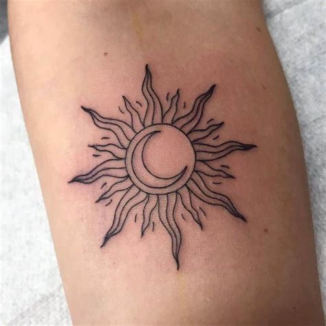 Sun And Moon Tattoos Meaning And 47 Best Design Ideas In 2021 Hand