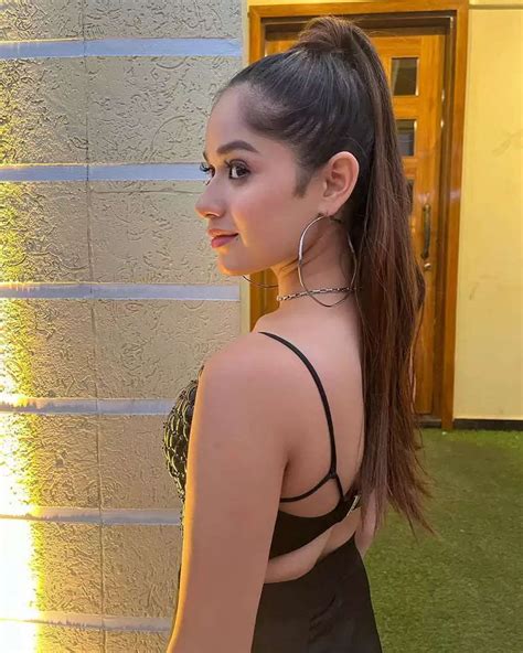 Photo Gallery Jannat Zubair Showed Her Bold Avatar In A White Stylish Dress See Her Sizzling