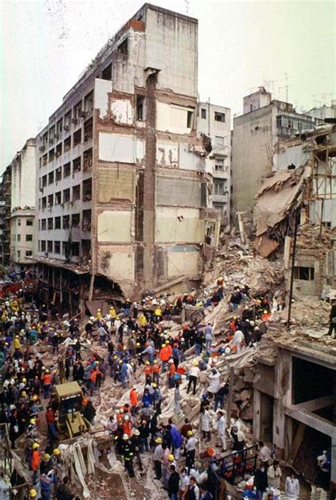 El acto se realizará a las 9:53, hora exacta en que un coche bomba explotó contra la sede de pasteur 633. La otra: 20 años del atentado a la AMIA: un asunto denso