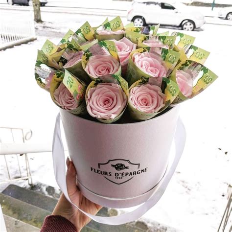 Sameday fresh flower delivery to malaysia. Money Bouquet in Medium Original Rose Bucket - fleursdepargne