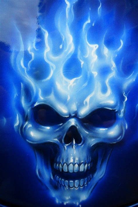 The hotter the flame, the brighter it should be. Flame n Skull Close up by linkerart on DeviantArt | Arte ...