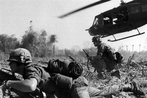 Archivo Fotográfico De La Sangrienta Guerra De Vietnam Desde Una