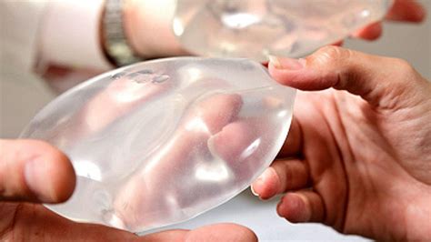 Consumer Group Questions Fda Over Breast Implant Safety Cbs News