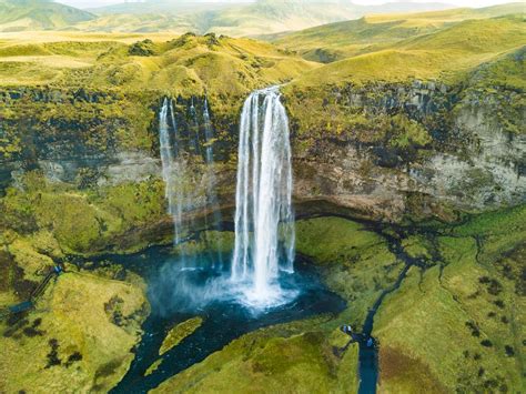 5 Of The Most Beautiful Hiking Trails In Iceland