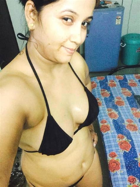 Indian Desi Hot Bhabhi Nude Selfie 22 Pics Xhamster