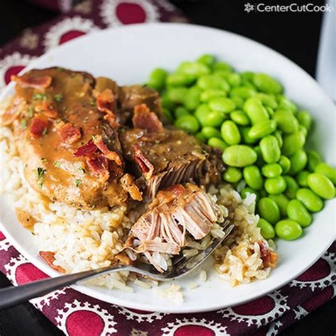 These chops skip the flour, egg, and breadcrumbs that many pork chop recipes. Slow Cooker Smothered Pork Chops Recipe