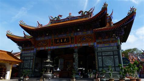 The temple has been designed in the finest tradition of ancient chinese architecture. 看不見的腳印: 巴生觀音亭 KUAN YIN TEMPLE