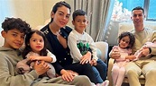 La primera foto familiar de Cristiano Ronaldo junto a su hija recién nacida