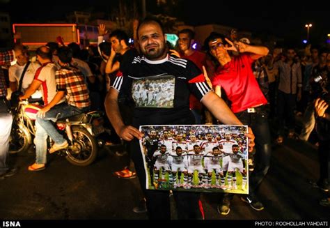 شادی مردم پس از بازی ایران و آرژانتین عکس
