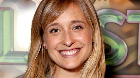 Alleged Sex Cult Leader Allison Mack Admits To Branding Sex Slaves With Her Initials 9celebrity