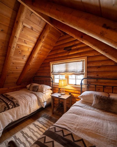 Relaxing Cabin Bedroom Cozyplaces