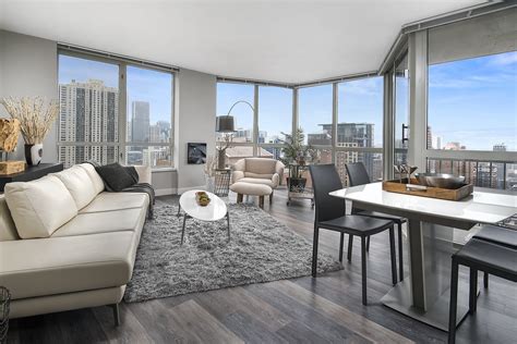 3 bedroom pilsen apartment is situated on 1624 south throop street in chicago just in 3.9 km from the centre. The Moment Chicago Rentals | 545 N. McClurg Apartments For ...