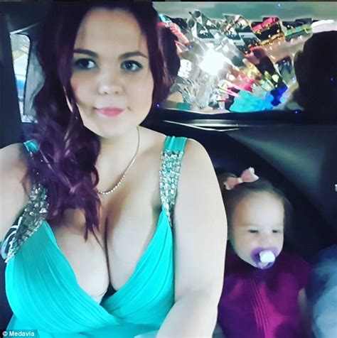 Victoria Mother Has K Cup Breasts That Keep Growing Daily Mail Online