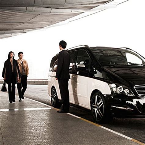 new york airport shuttle service airport limo service taxi service airport transportation