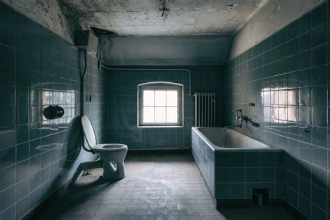 Haunting Images Of Decaying Bathrooms Abandoned Gregory Crewdson