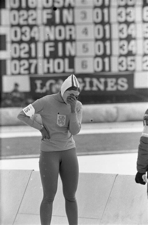 Untuk kata kunci terkait mengenai hal yang saat ini sedang viral di media sosial, berikut dibawah ini tentang kata kunci yang menjadi banyak di cari oleh pengguna oleh media sosial. Elly van den Brom: het liep niet... | Lycra leggings ...