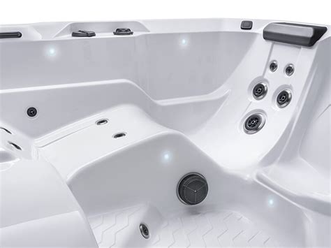 Relay™ Six Person Value Hot Tub Hot Spring Spas