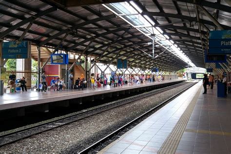 The halt is on the ktm komuter's seremban line. Mid Valley KTM Station - klia2.info