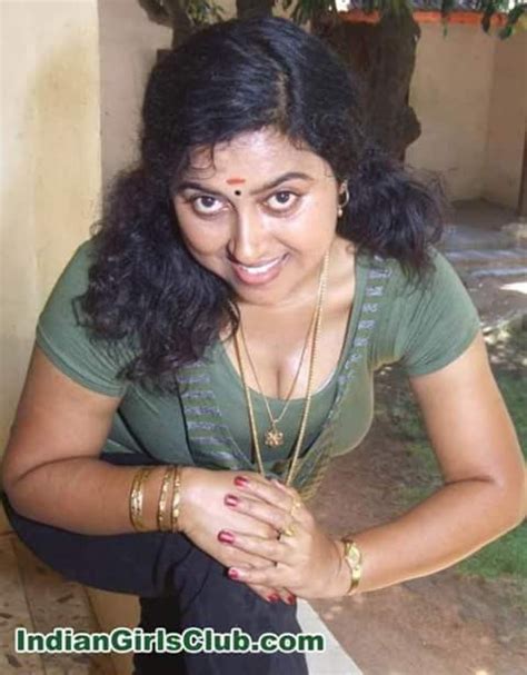 Celebrity Trends Photography Tamil Aunty Photos Beautiful Desi Indian