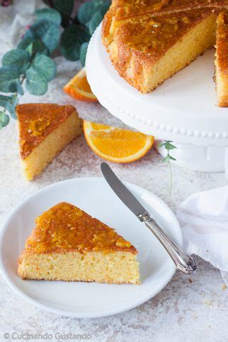 Il pan d'arancia, chiamato anche pan d'arancio, è un dolce tipico siciliano che prevede nell'impasto l'aggiunta di arance intere, buccia compresa. Pan d'arancio