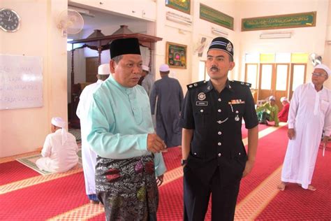 Sementara itu, ketua polis daerah manjung, acp nor omar sappi mengesahkan insiden itu namun tidak memberikan maklumat terperinci. Ketua Polis Perak Tengah Kerap Sampaikan Khutbah Jumaat ...